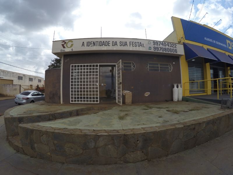 CASA CASA COM COMÉRCIO em STA MONICA