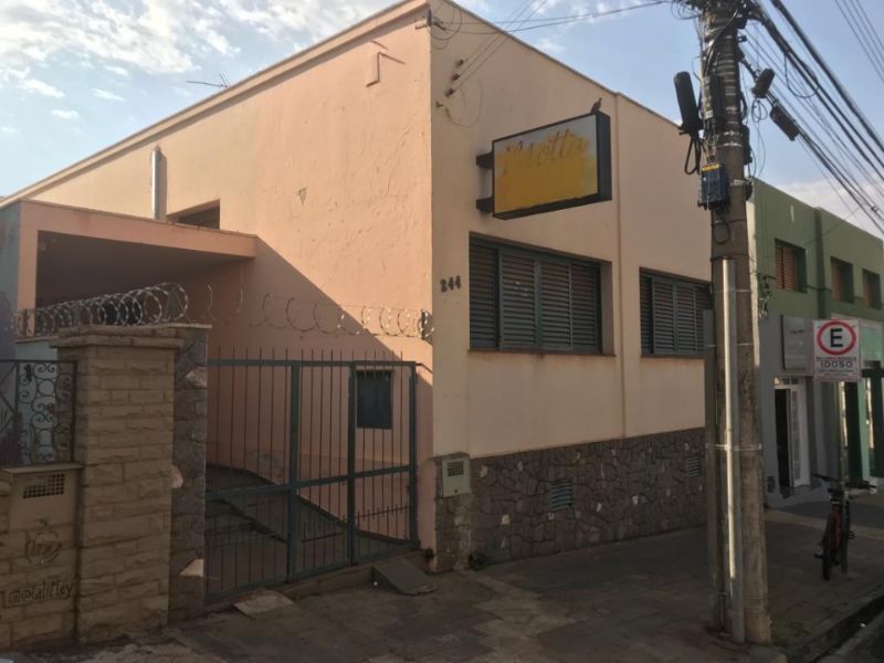 CASA CASA COM COMÉRCIO em Centro
