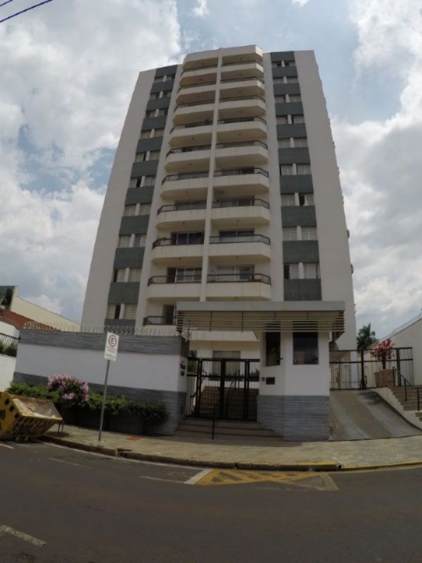 APARTAMENTO em Centro