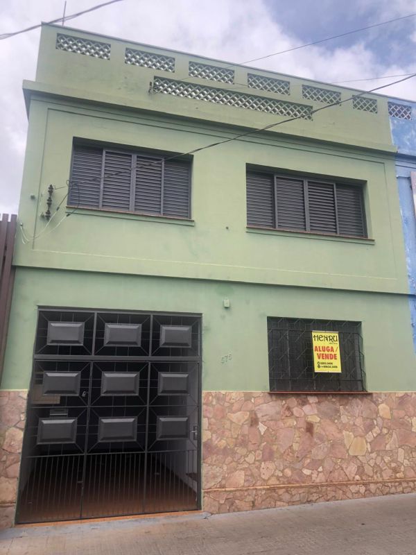 CASA SOBRADO em Centro