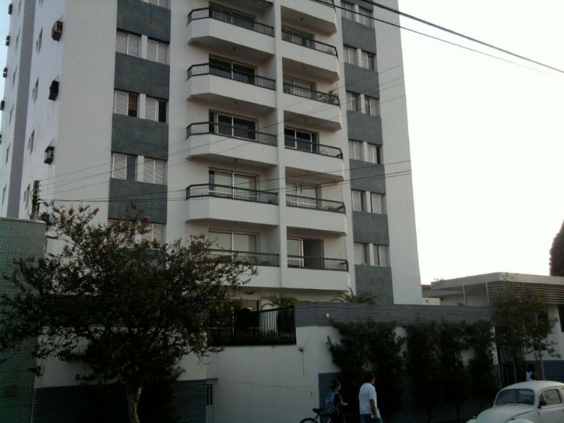 APARTAMENTO em CENTRO
