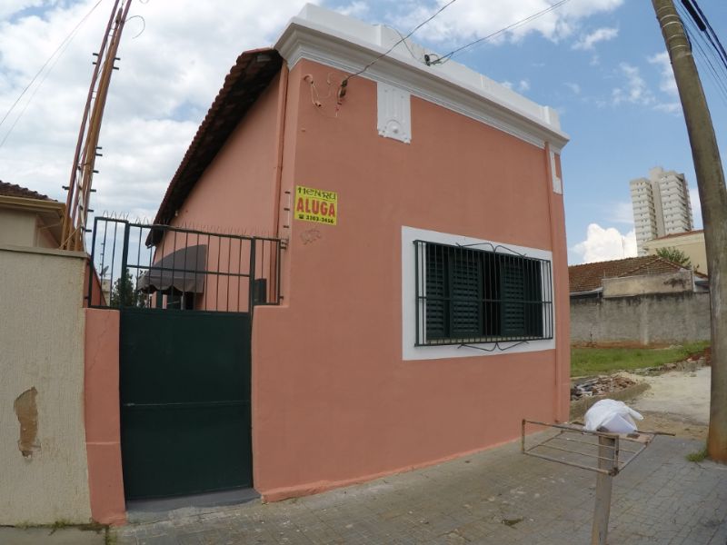 CASA CASA COM COMÉRCIO em CENTRO