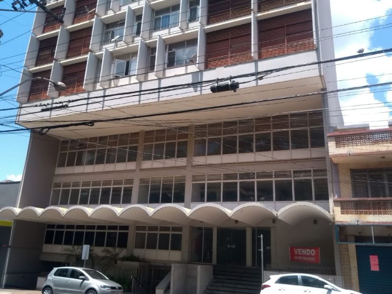 APARTAMENTO em CENTRO