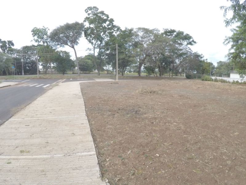 TERRENO em Jardim Tangará