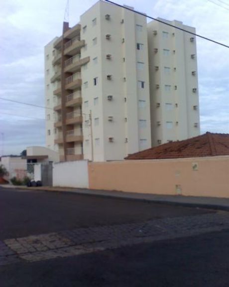 APARTAMENTO em Centro