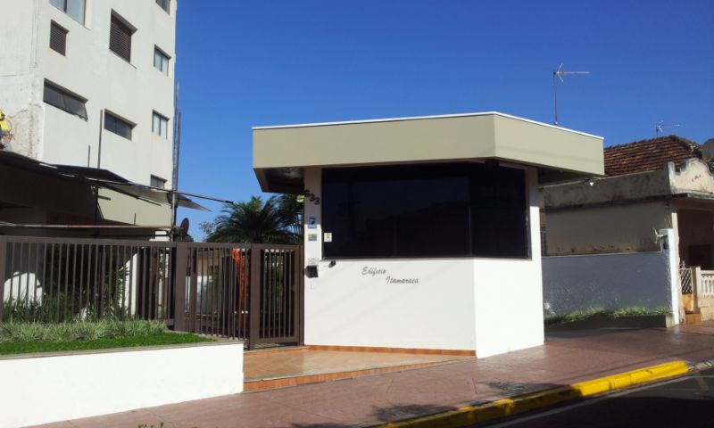 APARTAMENTO em Centro