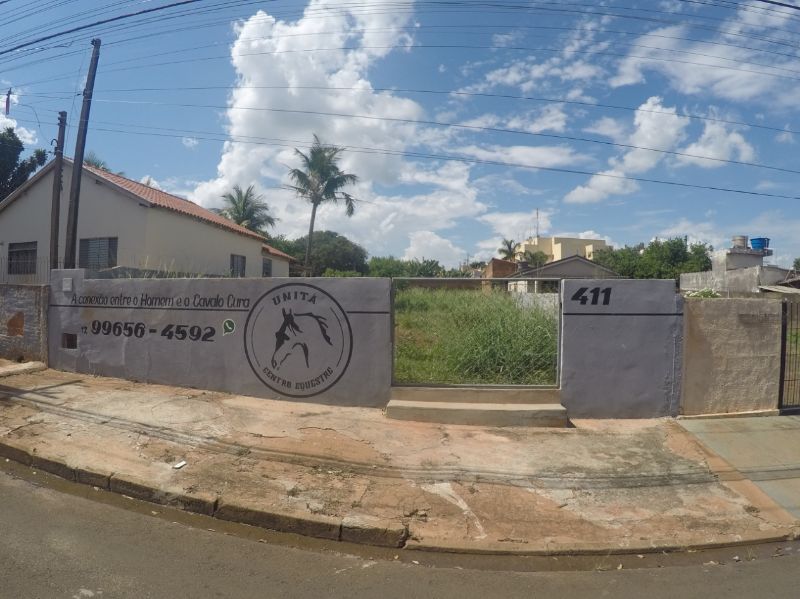 TERRENO em Vila Santa Tereza