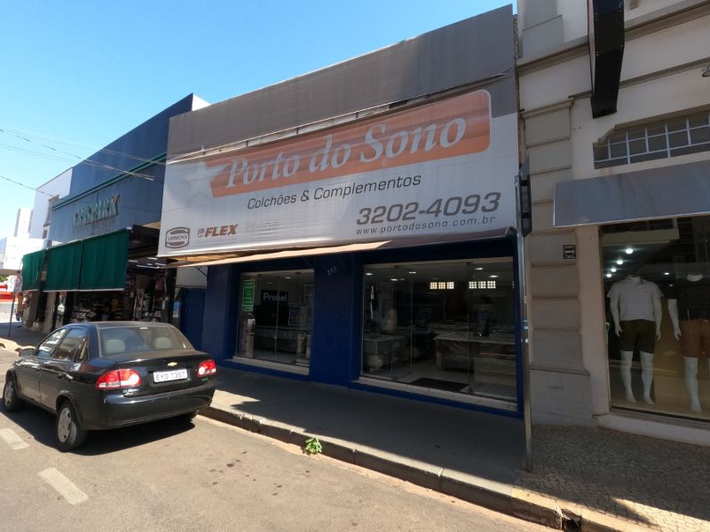 CASA COMERCIAL em Centro