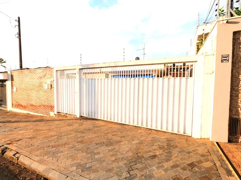 CASA em Jardim Santa Rita